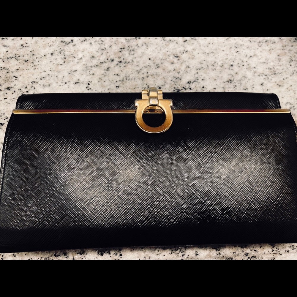 Black Gancio leather wallet made in Italy